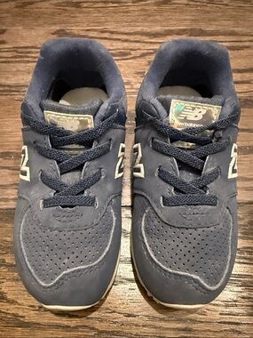New Balance 574 Kids Navy 7.5c Suede Sneakers
